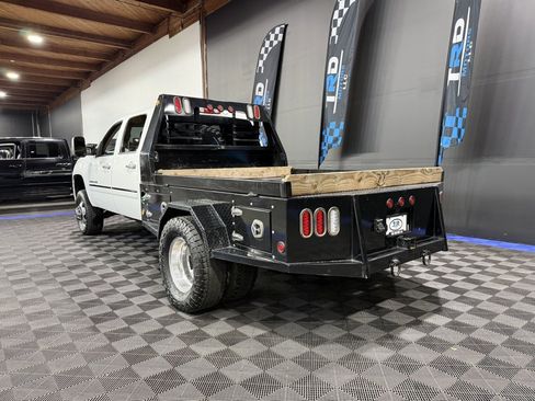 Used 2013 GMC Sierra 3500 Denali image 3
