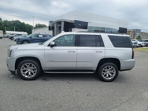 Used 2019 GMC Yukon SLT RWD image 4