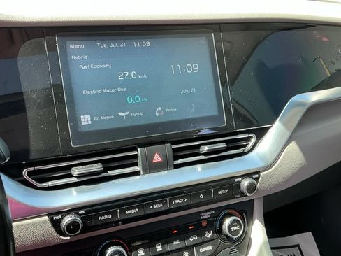 Used 2020 Kia Niro Touring FWD image 33