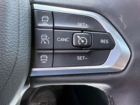 Used 2024 Jeep Compass Limited w/ Sun and Sound Group AWD/4WD image 16