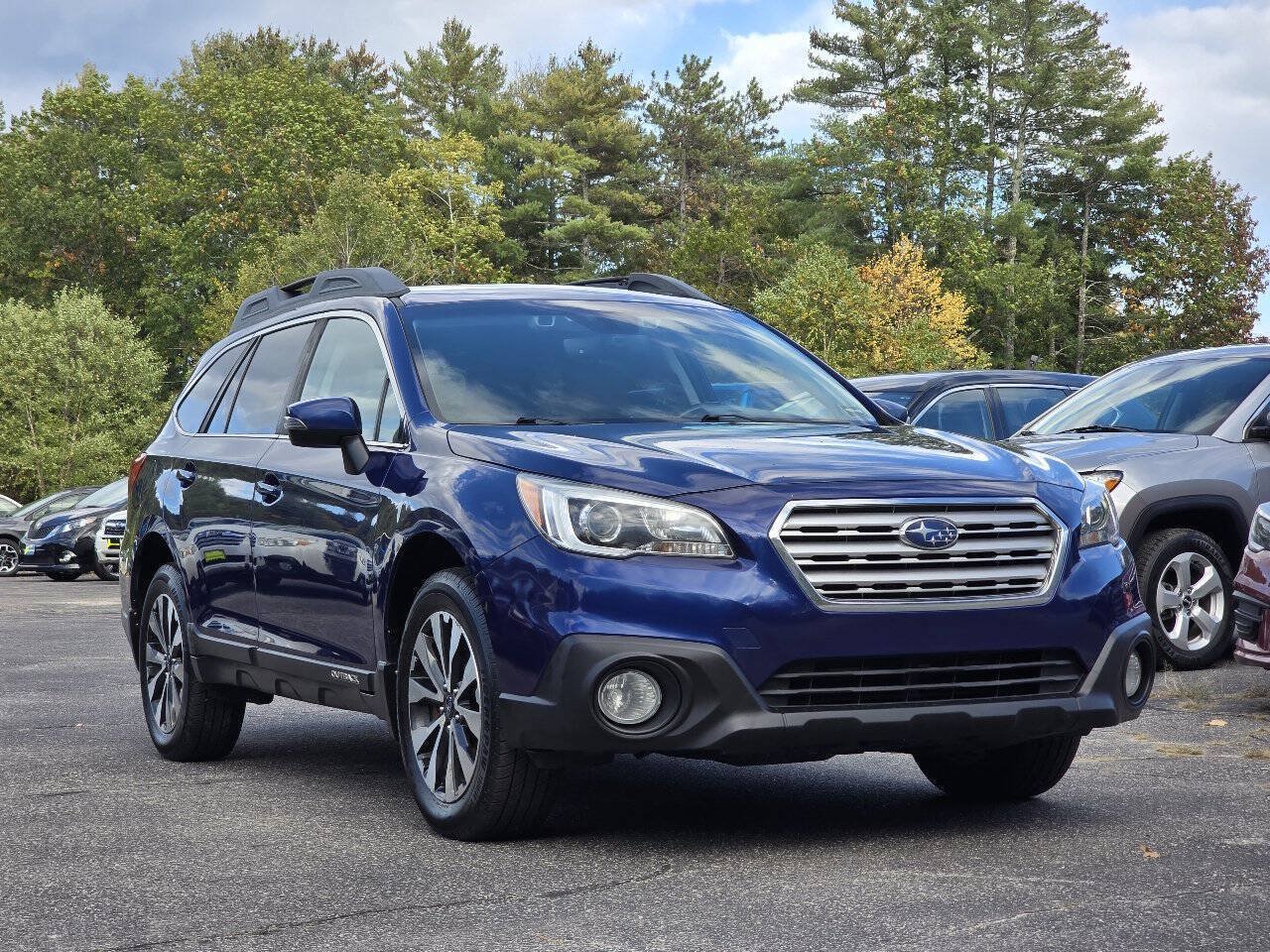 Used 2017 Subaru Outback 2.5i Limited AWD/4WD image 2