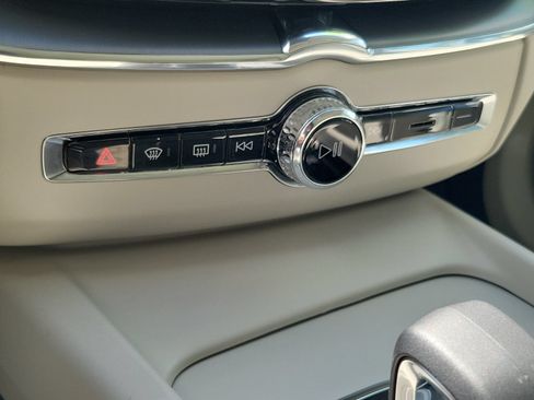 Used 2023 Volvo XC60 B5 Core w/ Climate Package FWD image 26