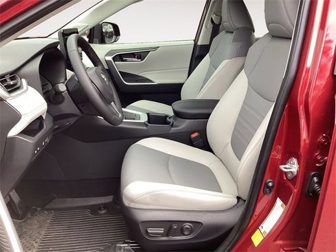 New 2025 Toyota RAV4 XLE Premium image 9