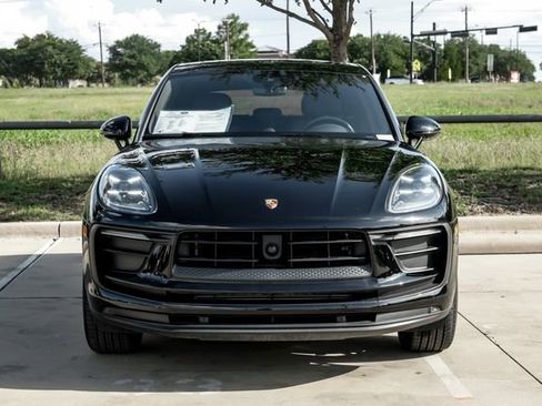 Used 2025 Porsche Macan AWD/4WD image 5