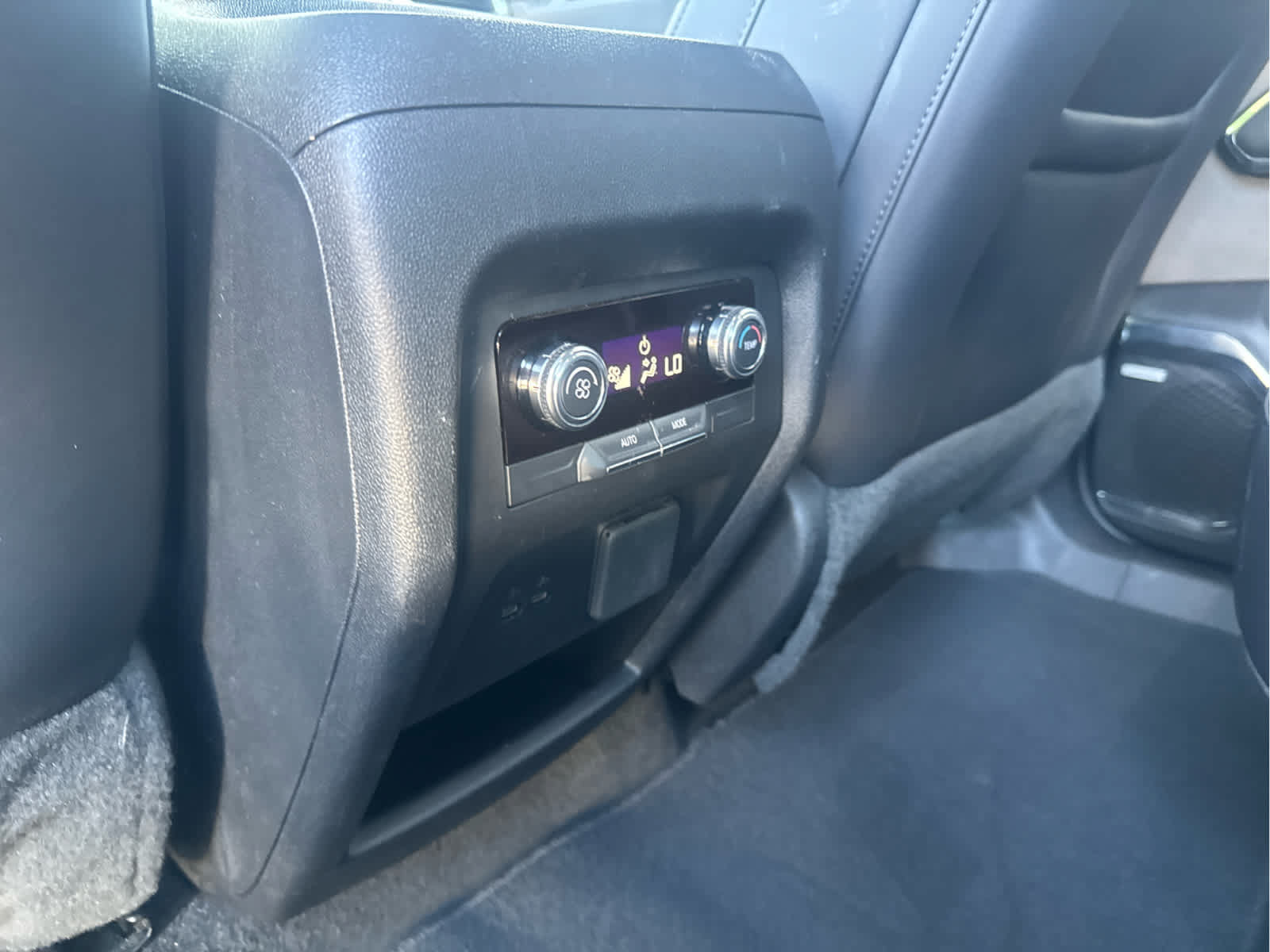 Used 2024 GMC Acadia Elevation AWD/4WD image 37