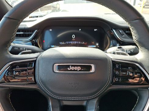 Used 2022 Jeep Grand Cherokee L Overland image 20