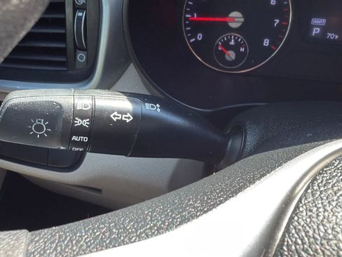 Used 2019 Kia Sorento FWD image 14