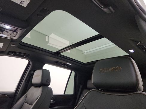 Used 2023 Chevrolet Tahoe High Country image 10