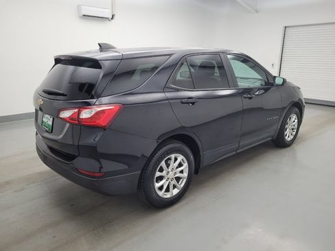 Used 2020 Chevrolet Equinox LS w/ LS Convenience Package FWD image 10