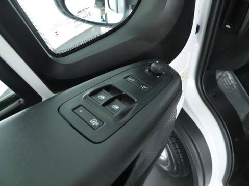 New 2024 RAM ProMaster 2500 w/ Quick Order Package 22G SLT image 6
