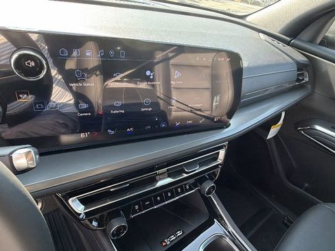 New 2026 Chevrolet Traverse LT image 23