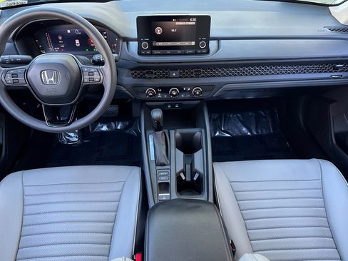 Used 2025 Honda Accord LX image 15