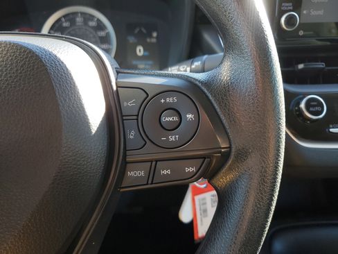 Used 2022 Toyota Corolla LE image 21