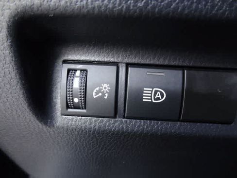 Used 2024 Toyota RAV4 XLE FWD image 16
