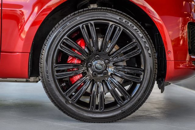 Used 2019 Land Rover Range Rover Sport Supercharged AWD/4WD image 16