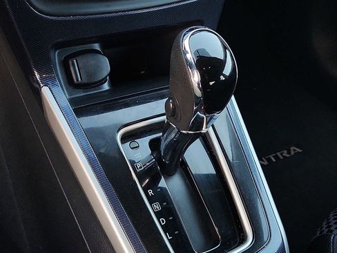 Used 2019 Nissan Sentra SR image 14