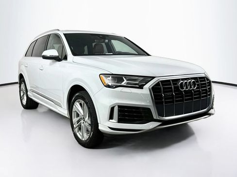 Used 2023 Audi Q7 2.0T Premium w/ Towing Package AWD/4WD image 2