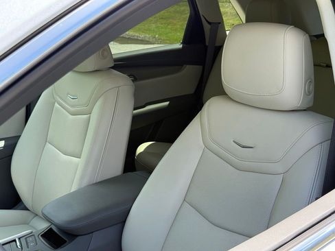 Certified 2023 Cadillac XT5 Premium Luxury w/ LPO, Floor Liner Package FWD image 4