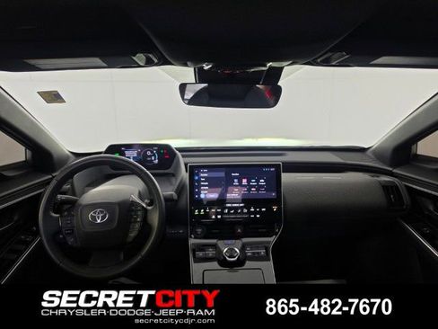 Used 2024 Toyota bZ4X XLE w/ Weather Package AWD/4WD image 30