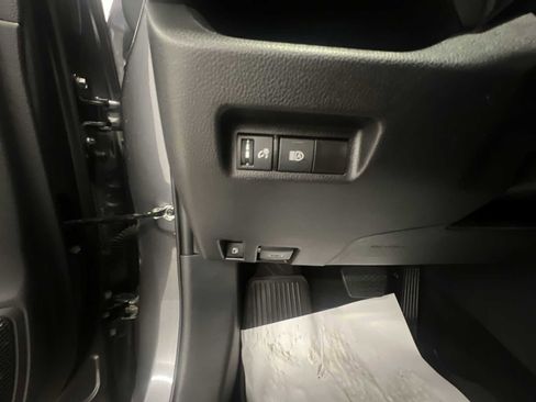 Used 2025 Toyota RAV4 XLE image 16