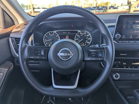 Certified 2023 Nissan Rogue SV image 25