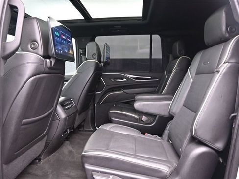 Used 2022 Cadillac Escalade ESV Sport image 15