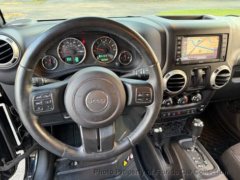 Used 2015 Jeep Wrangler Sahara w/ Connectivity Group AWD/4WD image 11