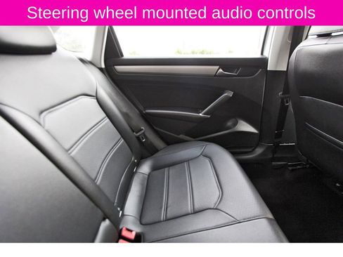 Used 2022 Volkswagen Passat 2.0T SE image 12