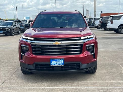 New 2026 Chevrolet Traverse LT w/ Driver Confidence Package FWD image 3