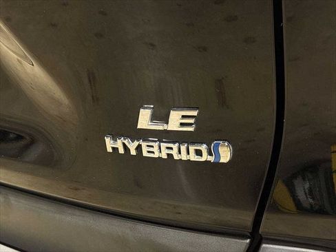 Certified 2022 Toyota RAV4 LE AWD/4WD image 25