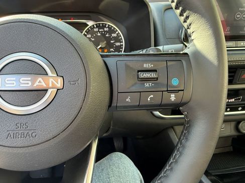 Used 2023 Nissan Rogue SV w/ SV Premium B Package AWD/4WD image 23