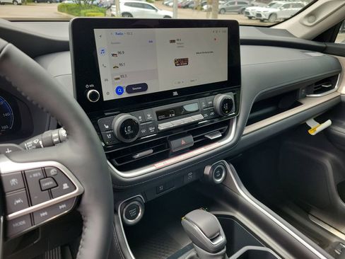 New 2026 Toyota Grand Highlander Platinum AWD/4WD image 24