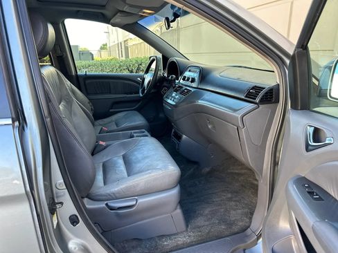 Used 2005 Honda Odyssey EX-L image 12