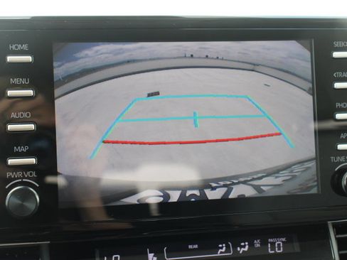 Certified 2023 Toyota Sienna LE FWD image 25