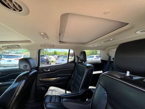 Used 2017 GMC Acadia Denali w/ Technology Package AWD/4WD image 25