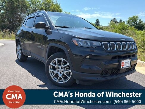 Used 2022 Jeep Compass Latitude AWD/4WD image 1