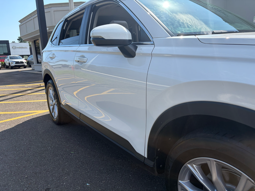 Used 2023 Honda CR-V EX-L image 4