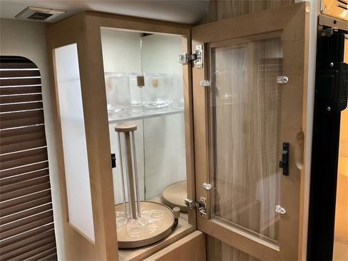 Used 2019 Mercedes-Benz Sprinter 170 image 30