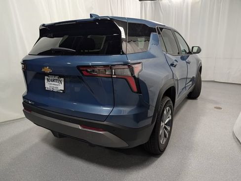 New 2026 Chevrolet Equinox LT AWD/4WD image 3