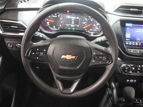 Used 2023 Chevrolet TrailBlazer LT w/ Convenience Package FWD image 32