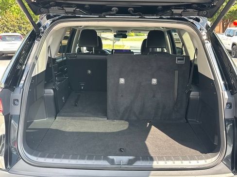 Used 2024 Toyota Grand Highlander AWD image 5