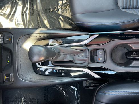 Used 2020 Toyota Corolla XSE image 38