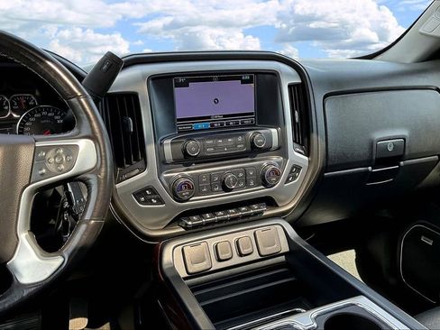 Used 2018 GMC Sierra 1500 SLT AWD/4WD image 12