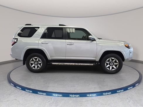 Used 2020 Toyota 4Runner TRD Off-Road Premium w/ Moonroof Package AWD/4WD image 4
