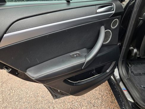 Used 2012 BMW X6 M image 17