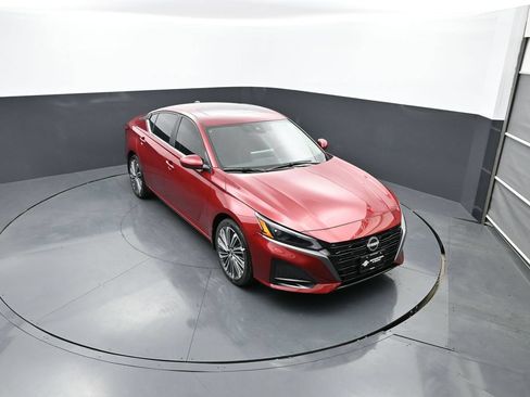 New 2026 Nissan Altima 2.5 SV w/ SV Premium Package AWD/4WD image 15