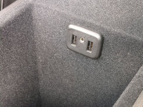 Used 2019 Cadillac XT5 Luxury image 32