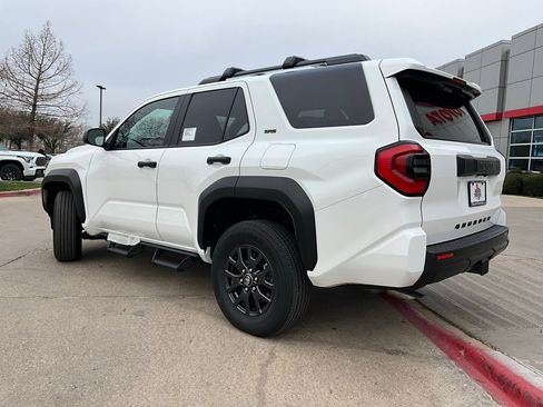New 2026 Toyota 4Runner SR5 image 8
