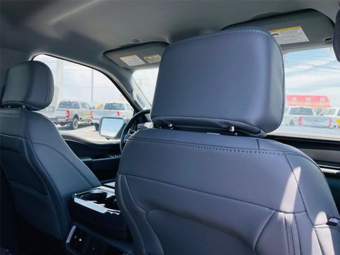 New 2025 Ford F150 Lightning Flash AWD/4WD image 23