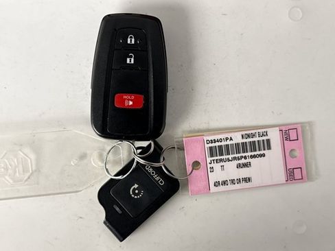 Used 2023 Toyota 4Runner TRD Off-Road Premium w/ Off Road Premium Plus Package AWD/4WD image 10